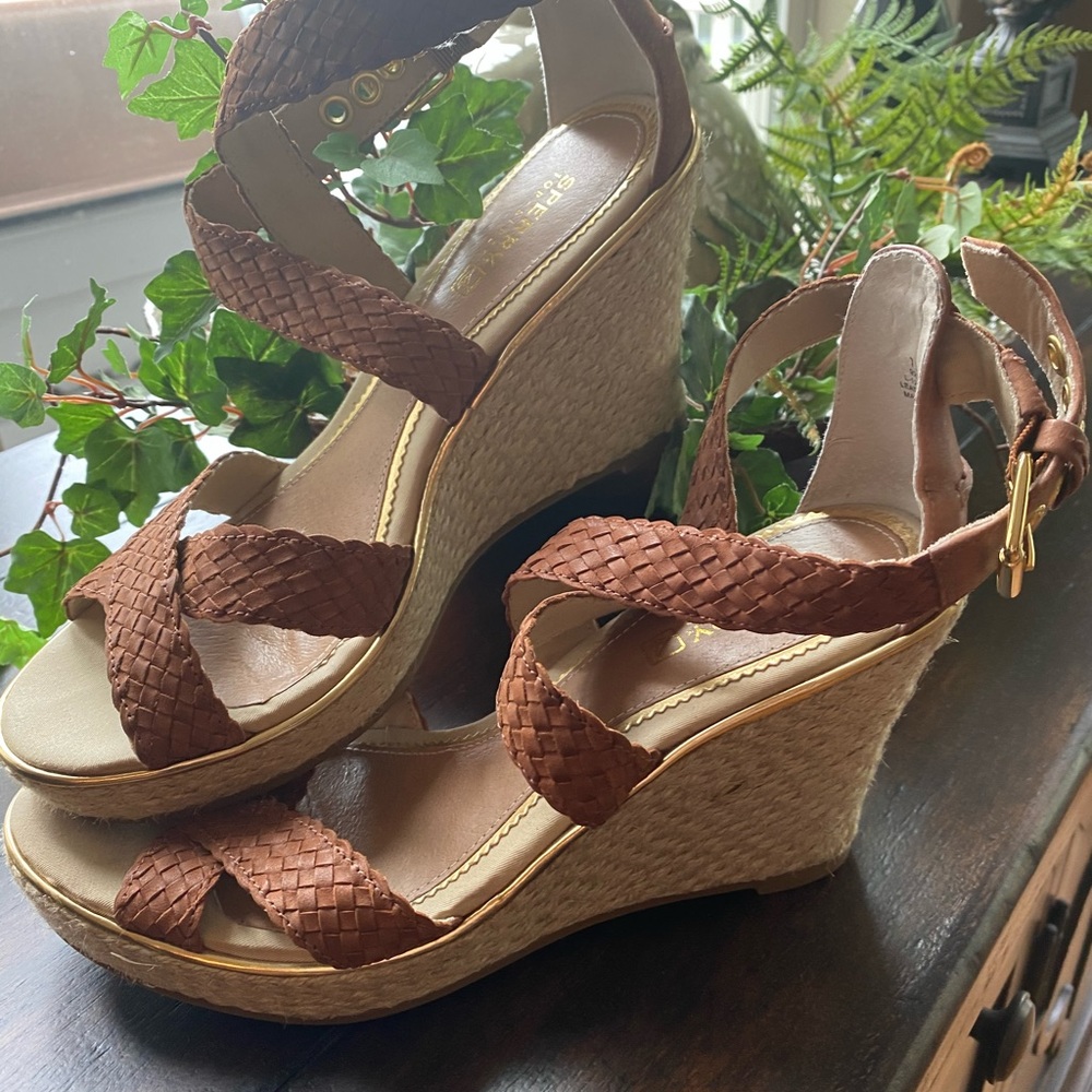 Sperry sandals